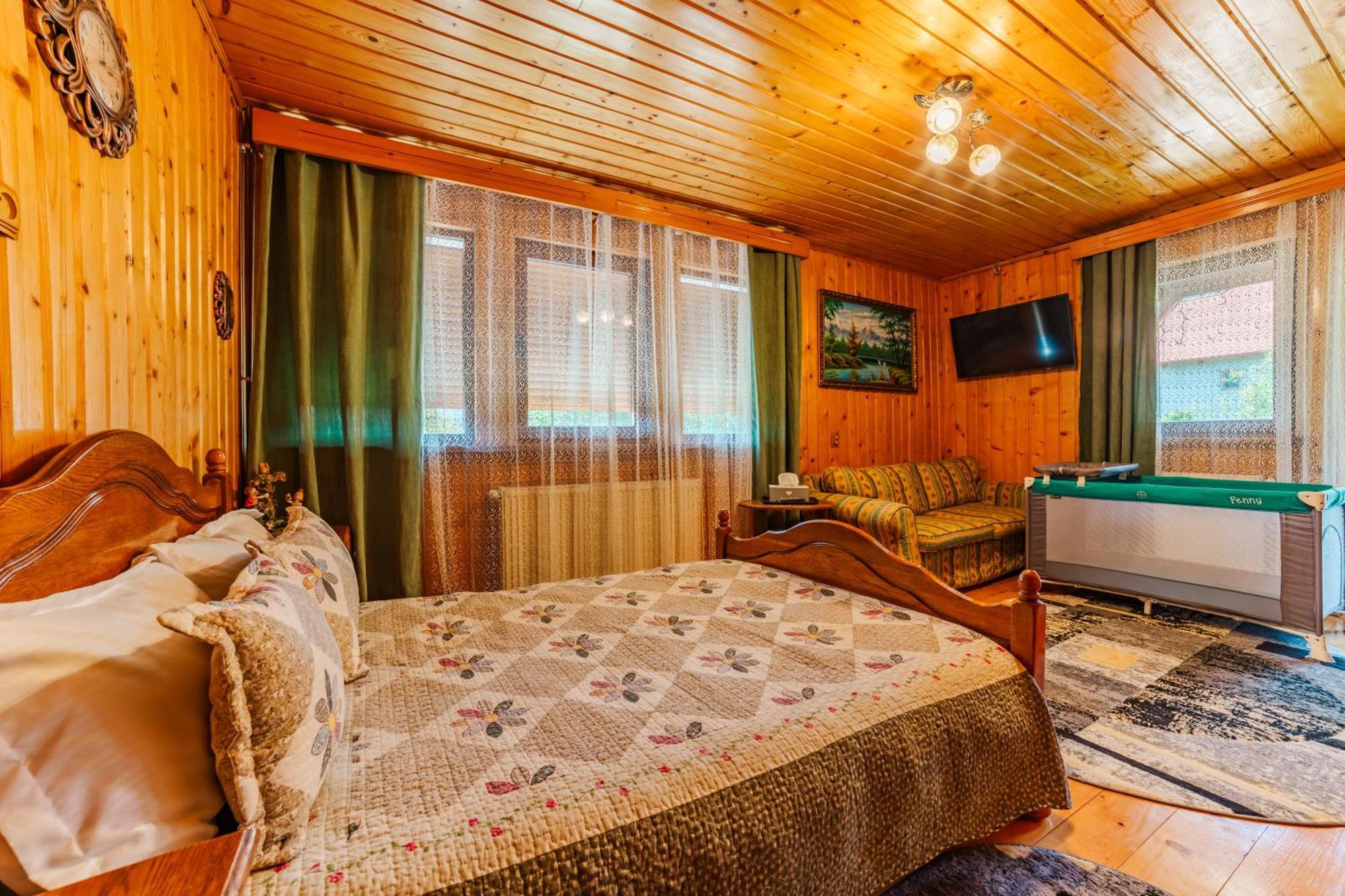 ブラショフ Casa Poiana Soareluiヴィラ エクステリア 写真