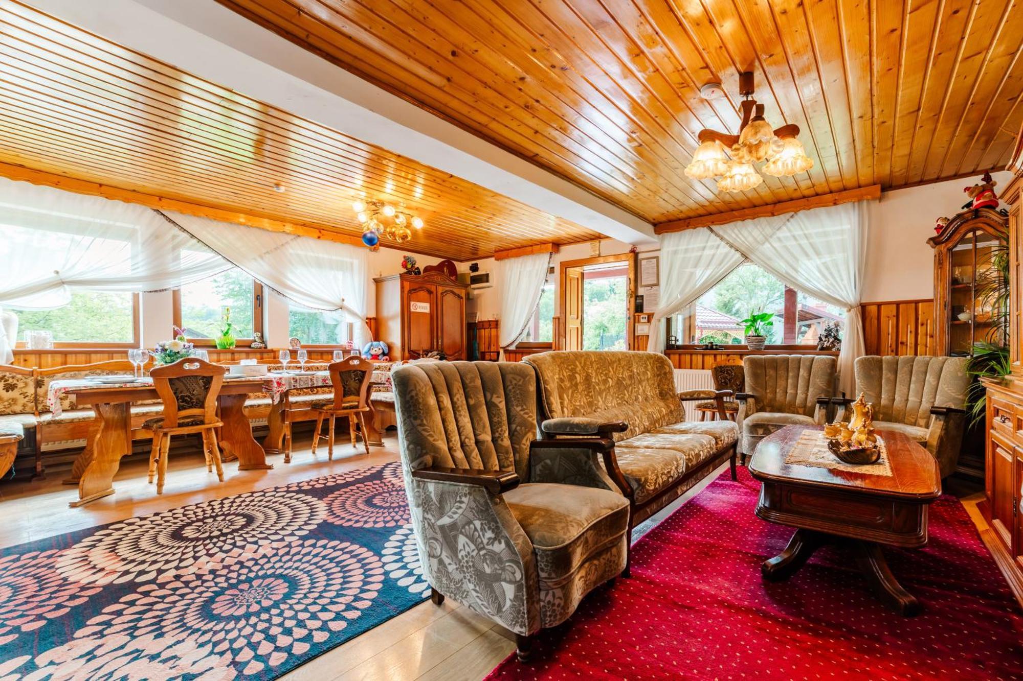 ブラショフ Casa Poiana Soareluiヴィラ エクステリア 写真