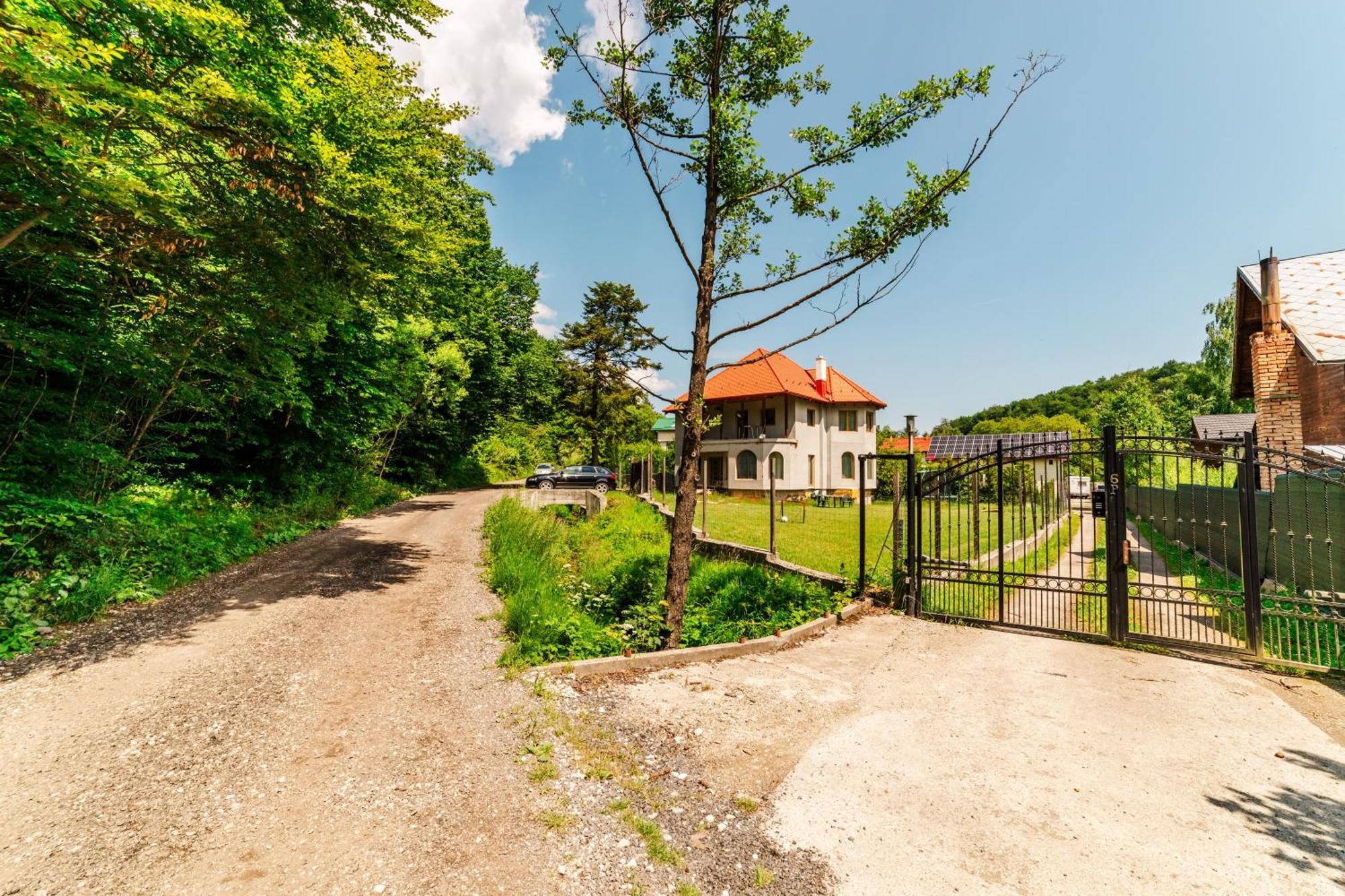 ブラショフ Casa Poiana Soareluiヴィラ エクステリア 写真