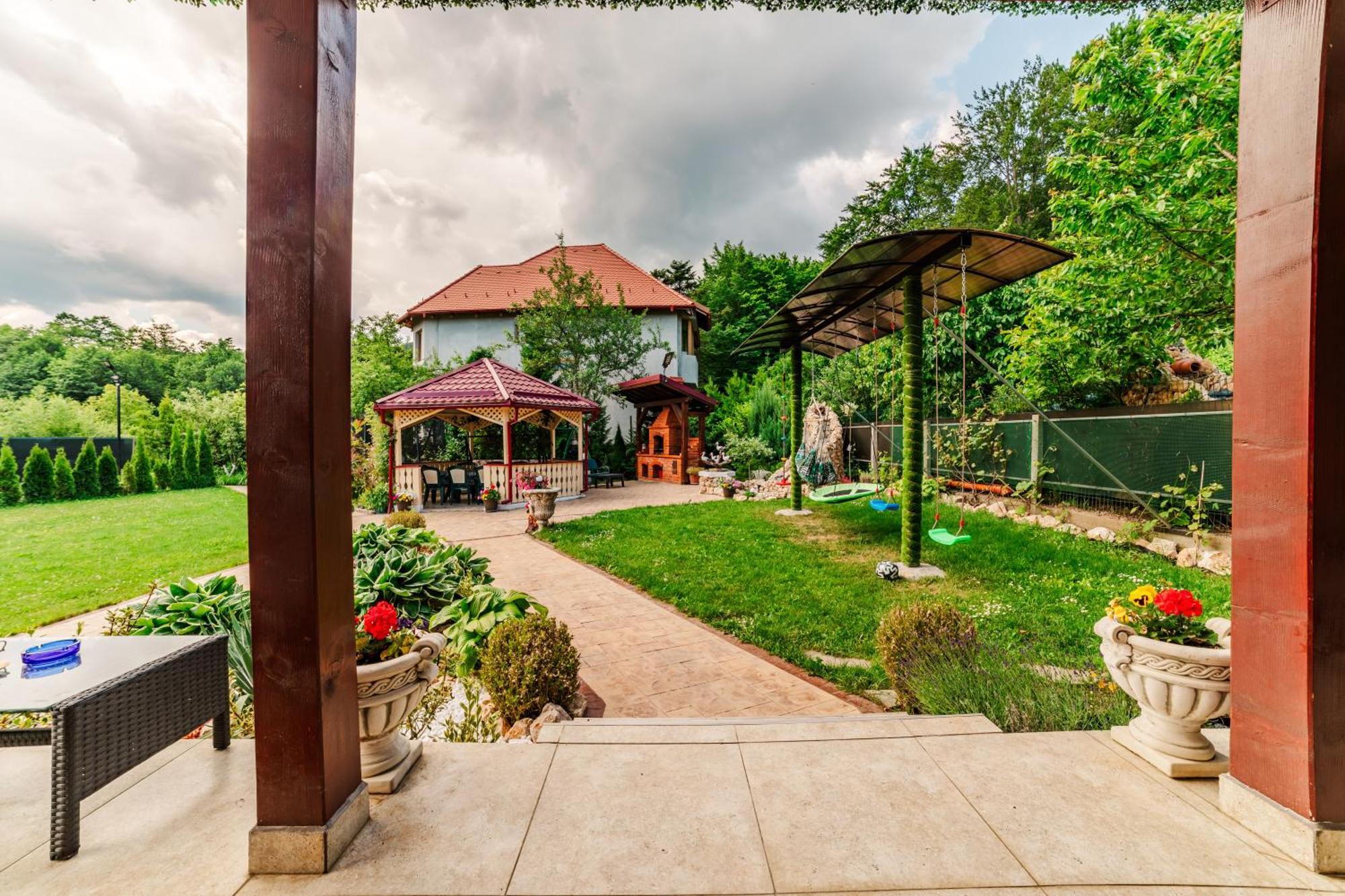 ブラショフ Casa Poiana Soareluiヴィラ エクステリア 写真
